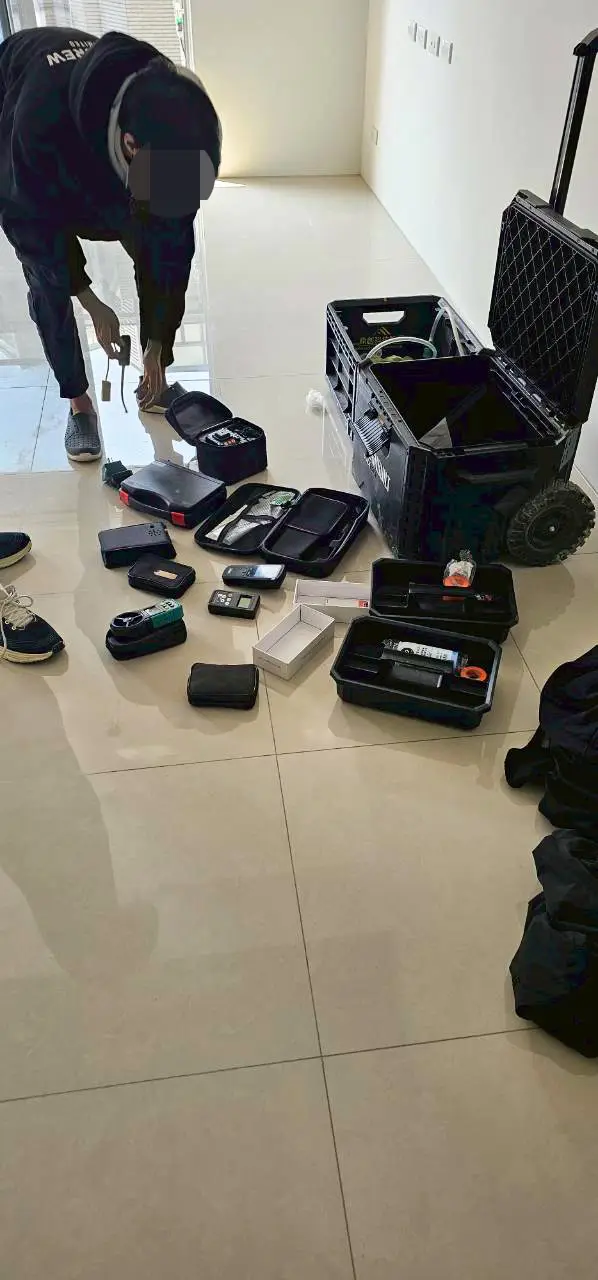 鼎創驗屋 兩大箱專業儀器