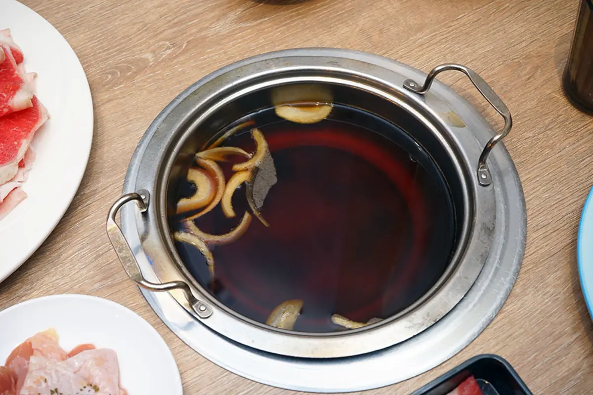 機能冰淇淋、飲料吧、熱炒小菜|鬥牛士二鍋