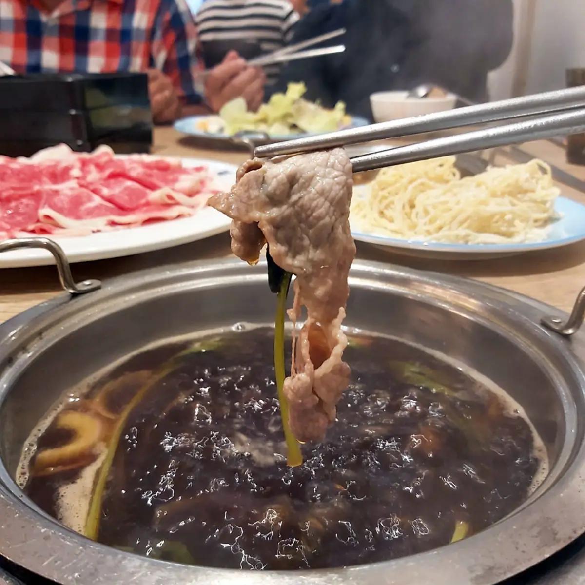 機能冰淇淋、飲料吧、熱炒小菜|鬥牛士二鍋