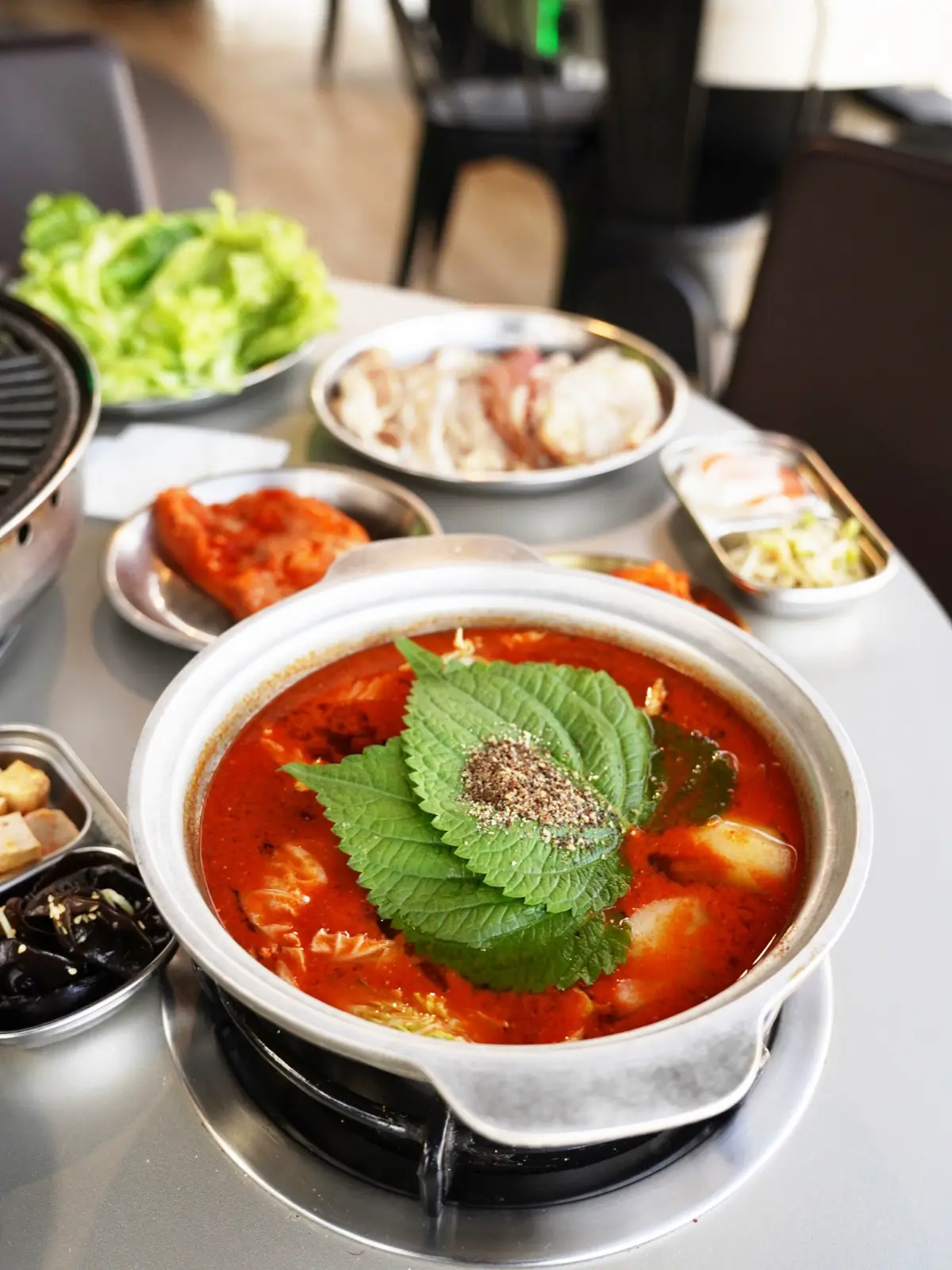 韓式拌飯 DIY＋鍋物吃到飽｜肉夯夯韓式燒肉吃到飽