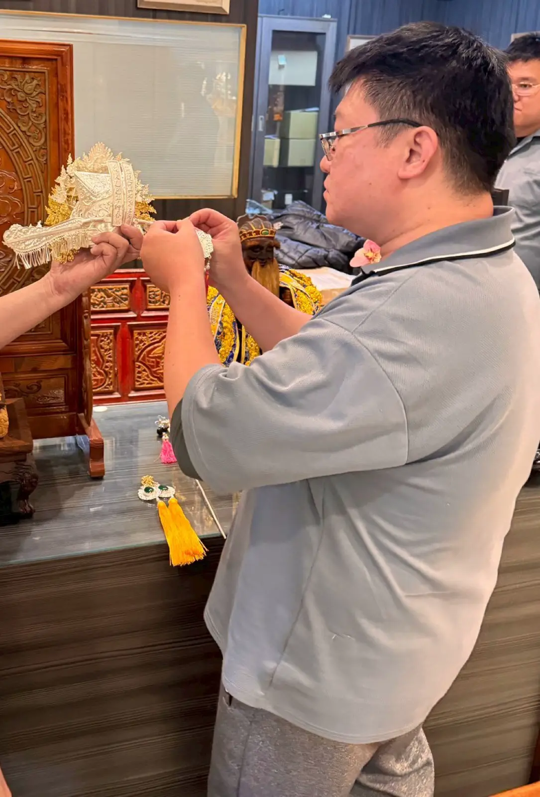 一頂神帽,3、4 位師傅聯手|府城藝德軒