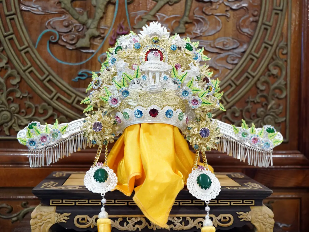 一頂神帽,3、4 位師傅聯手|府城藝德軒