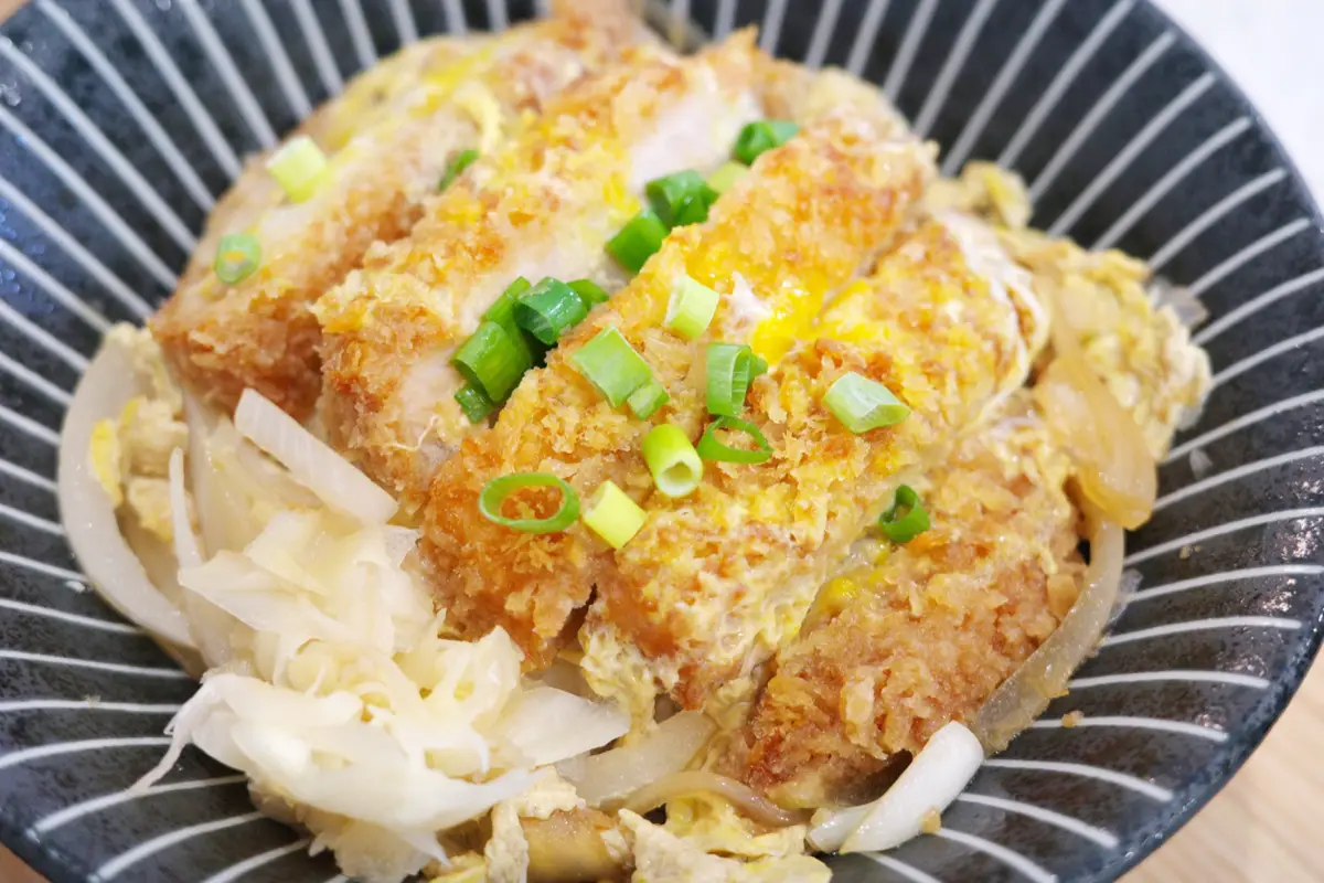 炸豬排丼飯|寶煲餐飲