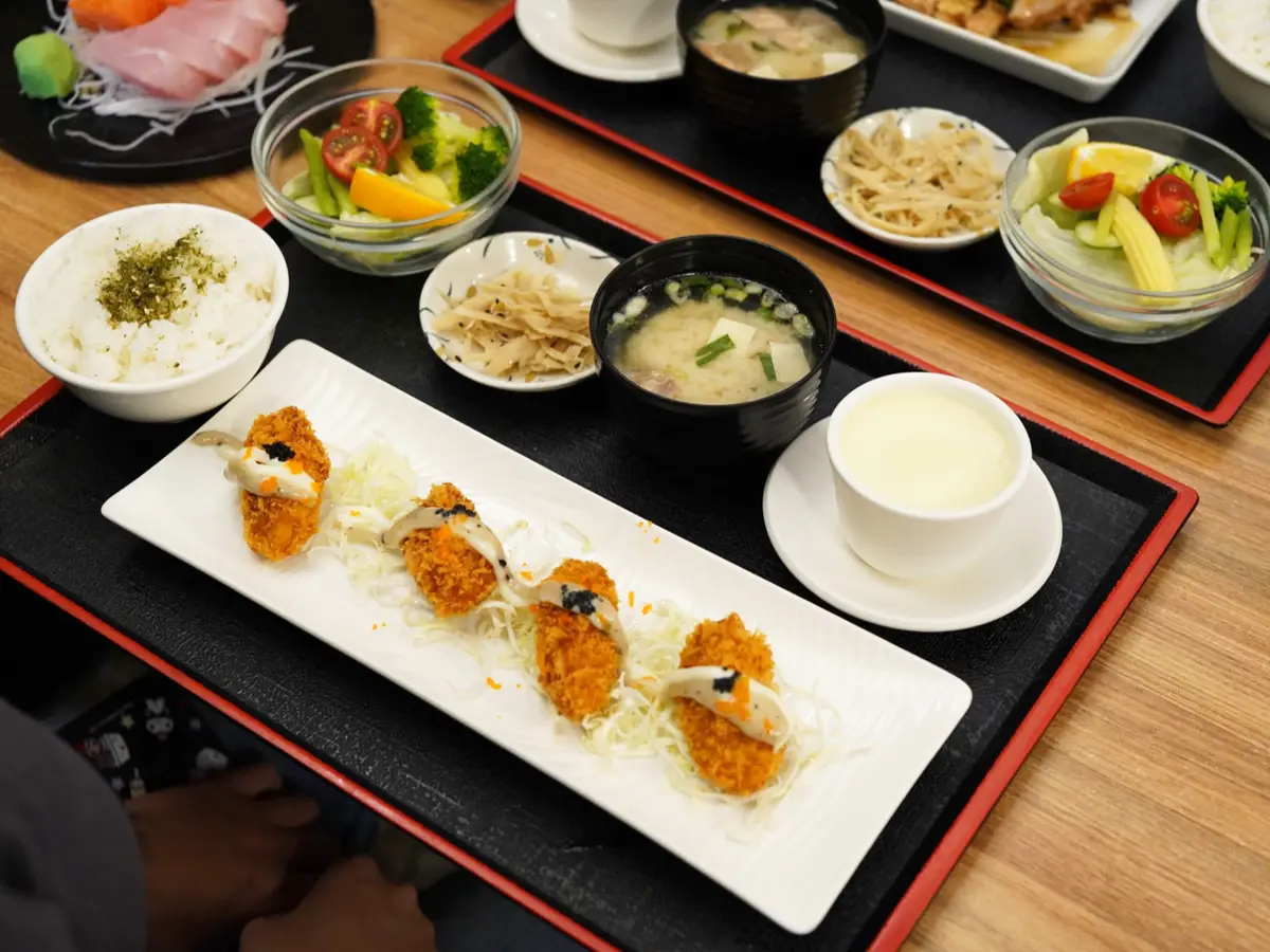 酥炸牡蠣定食|小椿食堂