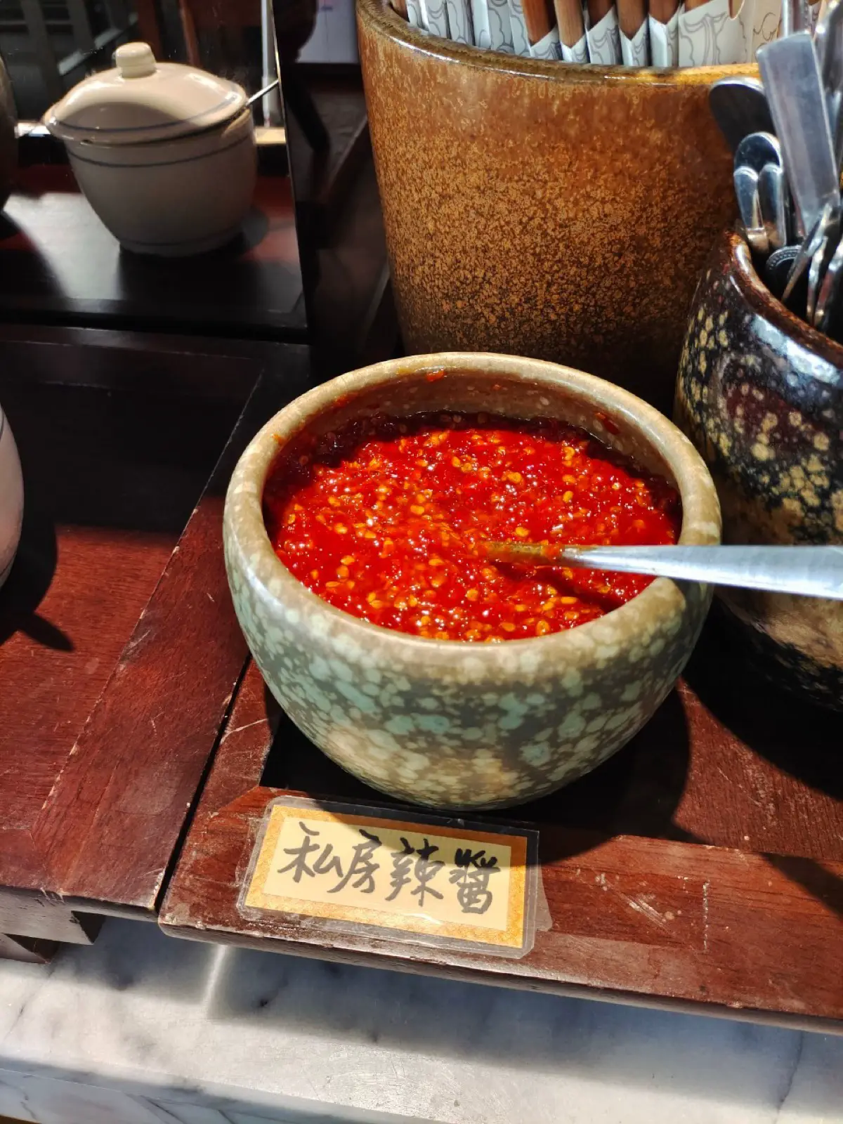 座位多、適合聚餐｜老胡記人文藝術餐廳