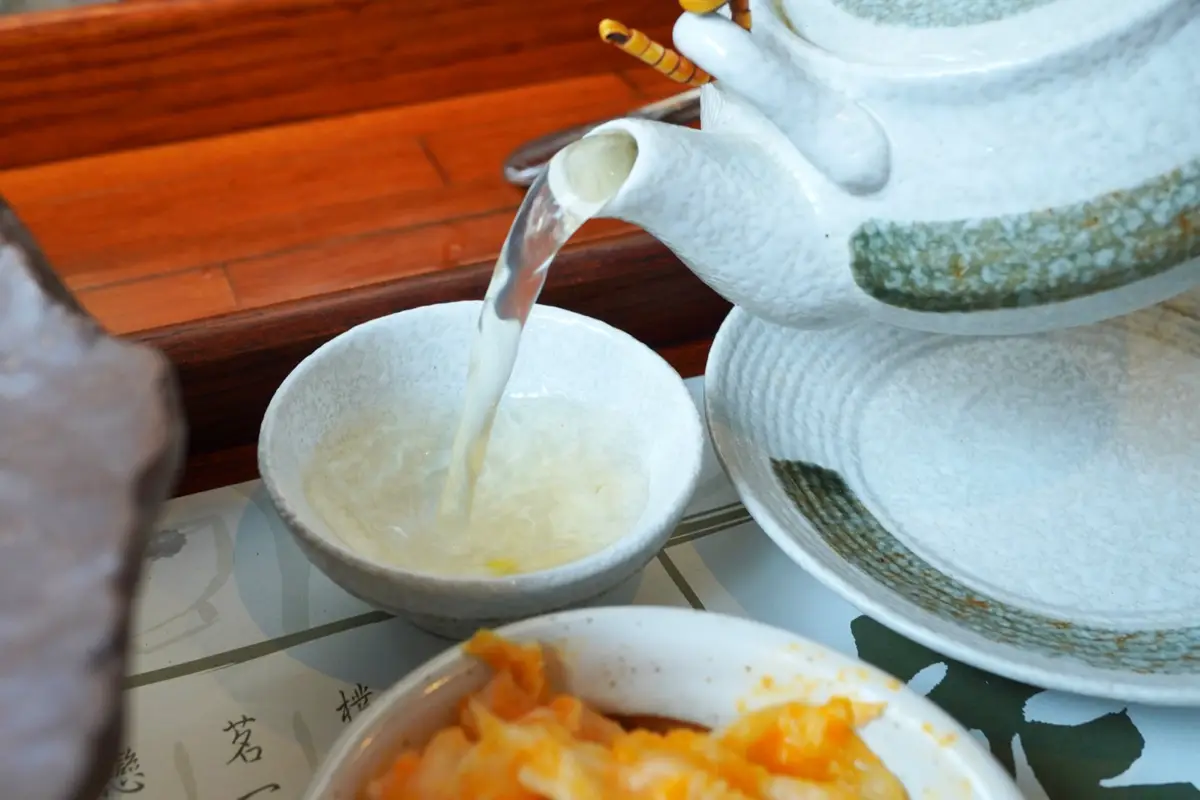 座位多、適合聚餐｜老胡記人文藝術餐廳