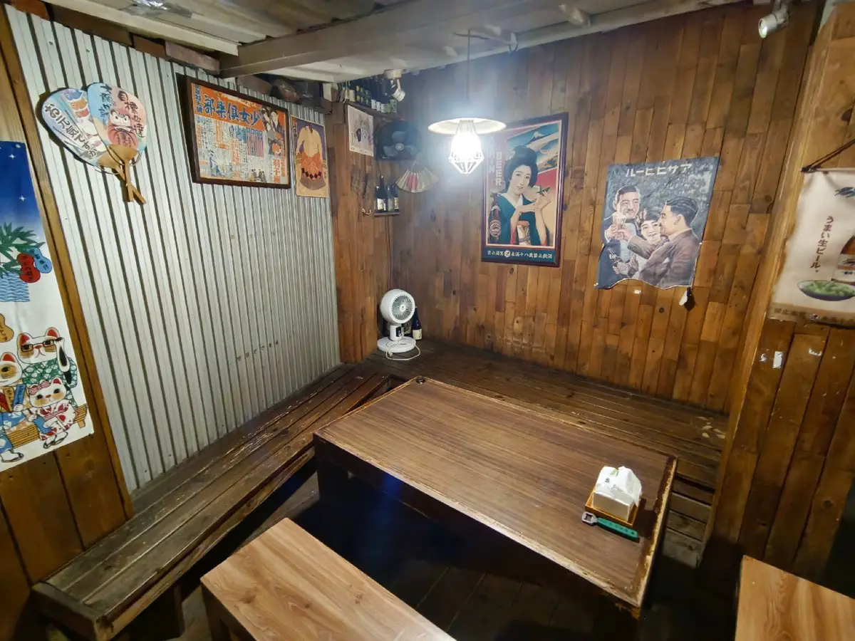 台南保安路おかんと大眾酒場 昭和居酒屋熱炒
