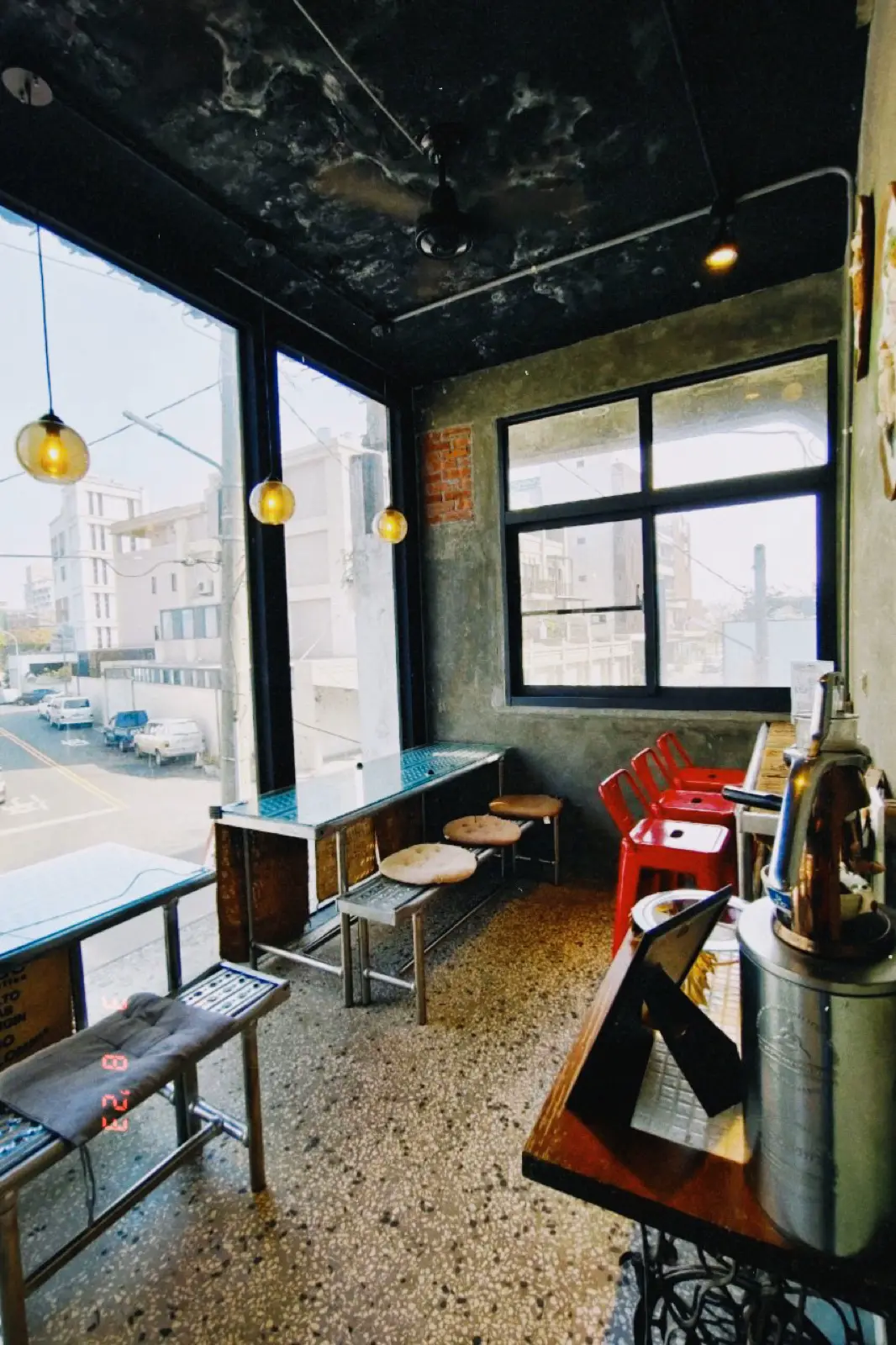 台南葵瑪咖啡CREMA CAFE 工業風老宅早午餐