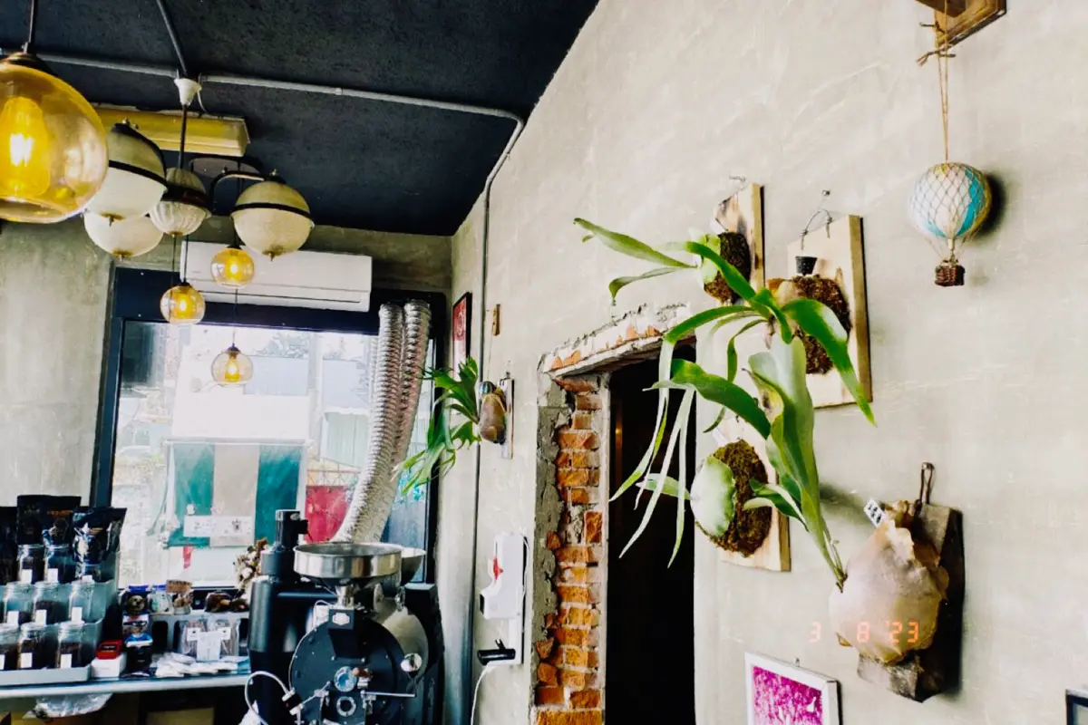台南葵瑪咖啡CREMA CAFE 工業風老宅早午餐