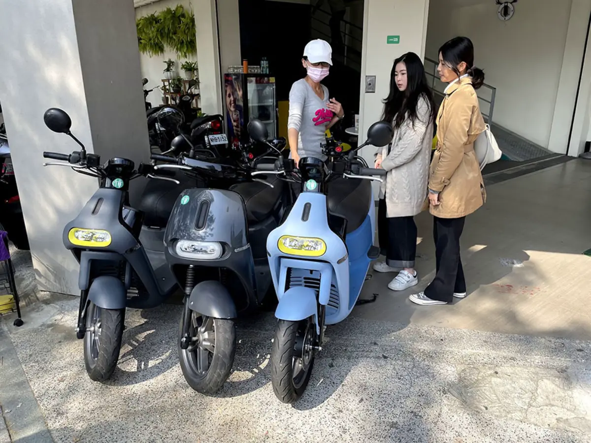 台南詠心同行機車出租 火車站前租車