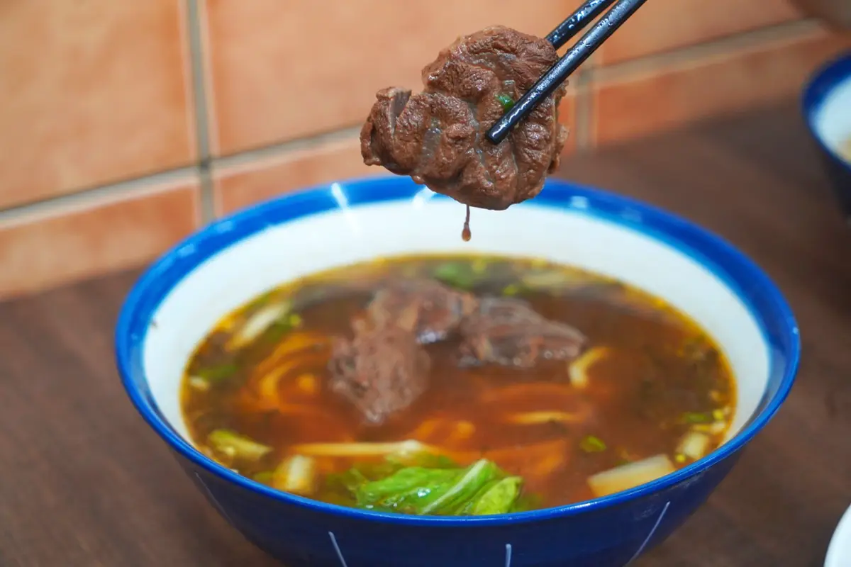 牛肉湯餃（105 元）｜張家牛肉麵