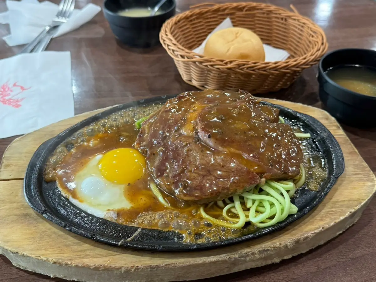 戰斧豬排｜魔力牛牛排館
