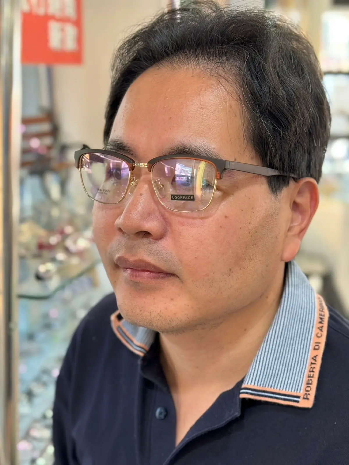 台南伍佰眼鏡臨安店 多焦變色眼鏡