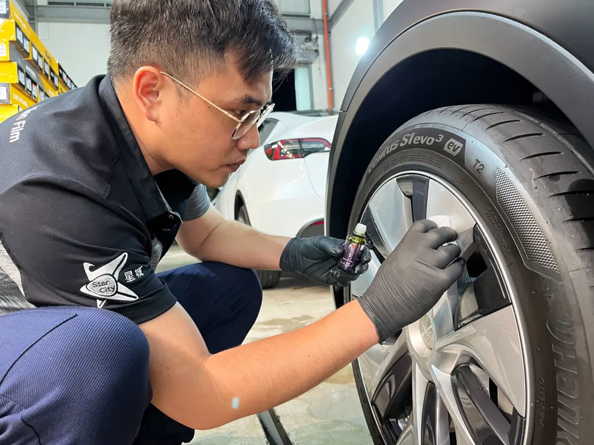 台南仁德星城車體包膜 Xpel透明車漆保護膜