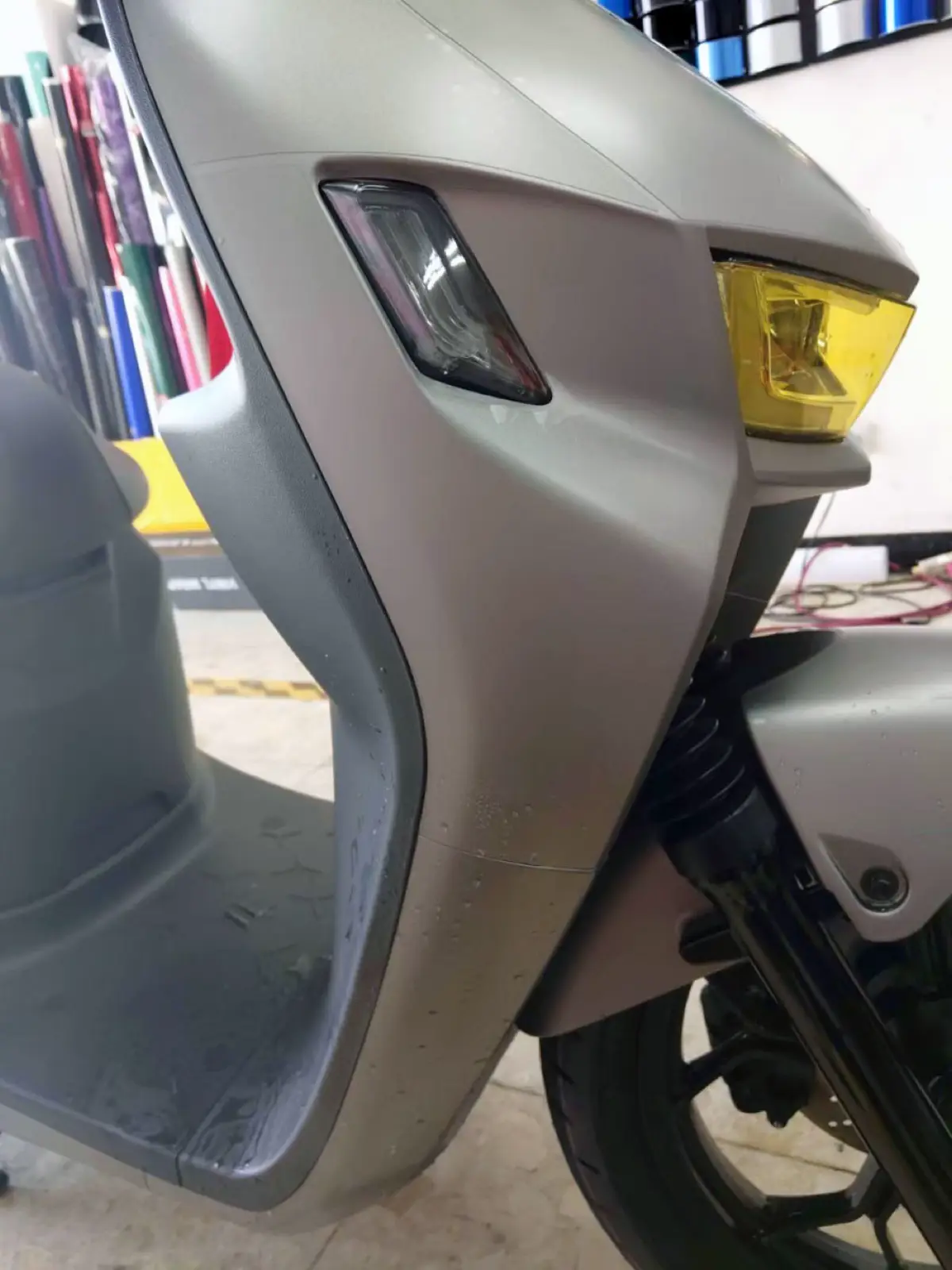 嘉義哈維車體包膜 機車消光犀牛皮