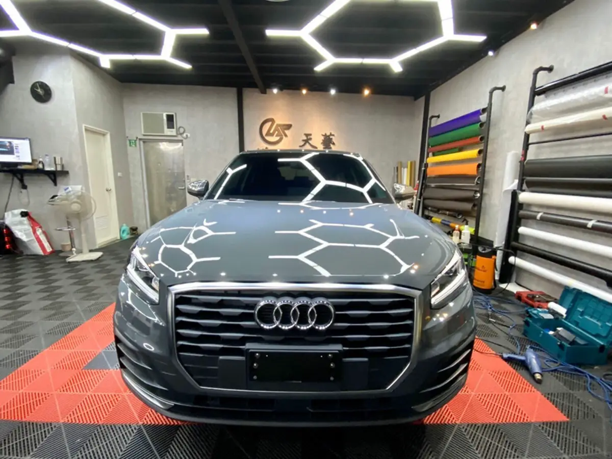 Audi Q2 灰改消光冰霜白｜天藝汽車包膜