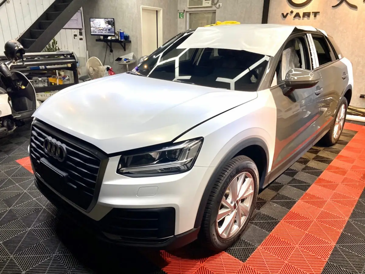 Audi Q2 灰改消光冰霜白｜天藝汽車包膜