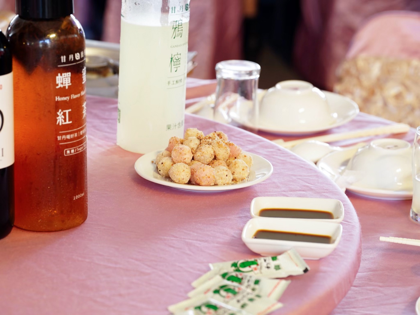 閨蜜的母校喜宴請了洪廚阿男師辦桌,刷新我對台南喜宴的想像