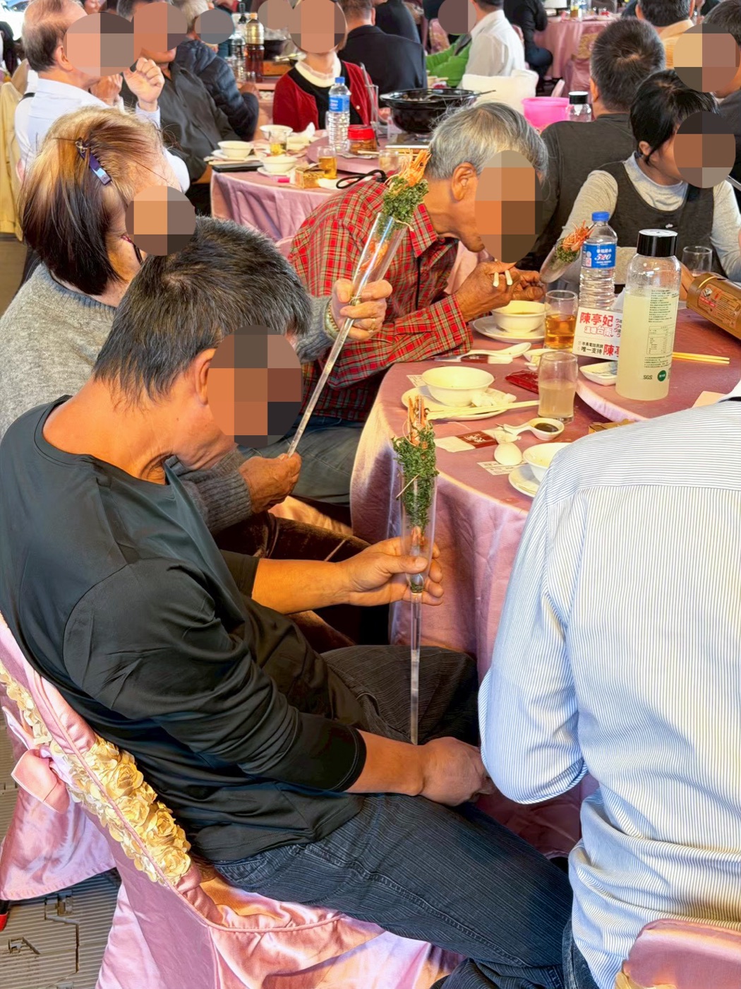 閨蜜的母校喜宴請了洪廚阿男師辦桌,刷新我對台南喜宴的想像