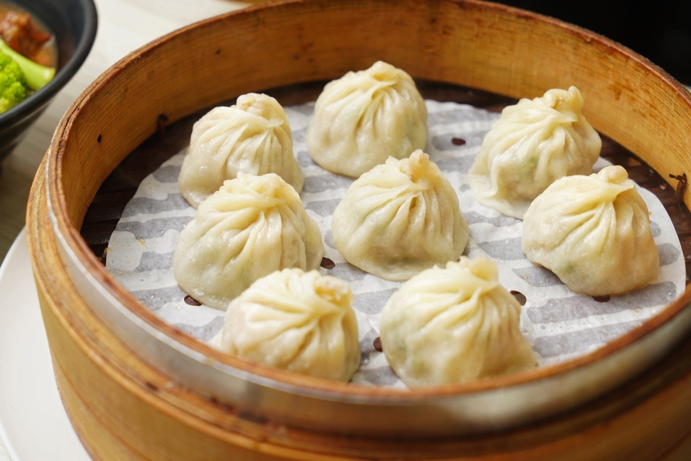 饗福園北方麵食館,高雄美食,推薦,高雄小籠包,高雄苓雅區平價餐廳,牛肉餡餅,鮮蝦煎餃,烙餅,牛肉麵2.jpg 饗福園北方麵食館,高雄美食,推薦,高雄小籠包,高雄苓雅區平價餐廳,牛肉餡餅,鮮蝦煎餃,烙餅,牛肉麵2.jpg