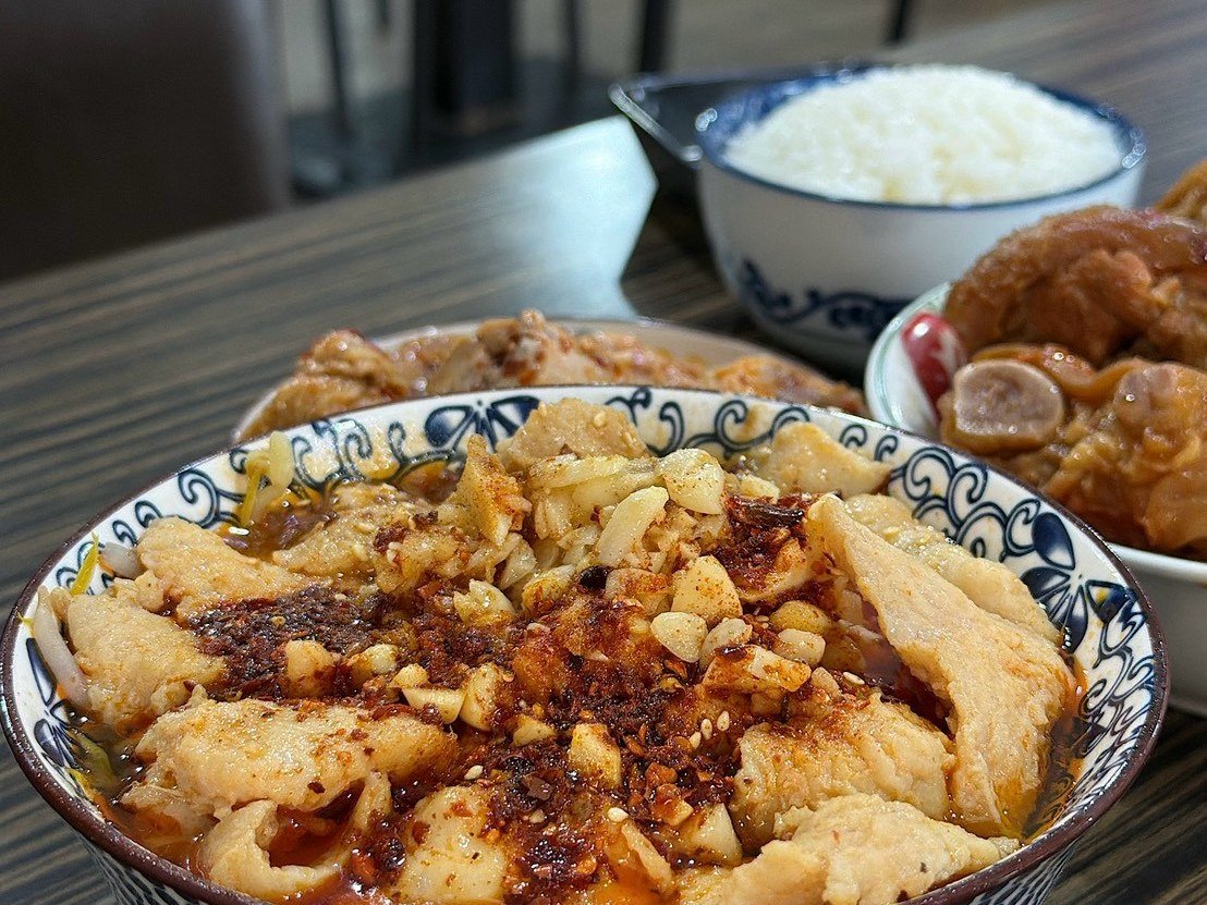 辣嬌程癮水煮魚酥炸魚片麻辣紅湯